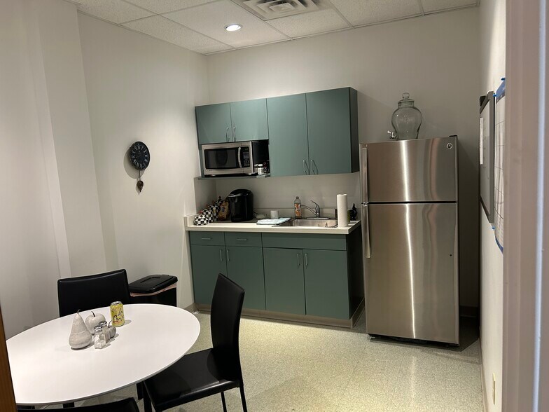 More Photos Of 760 Canning Pky, Victor Light Distribution For Lease