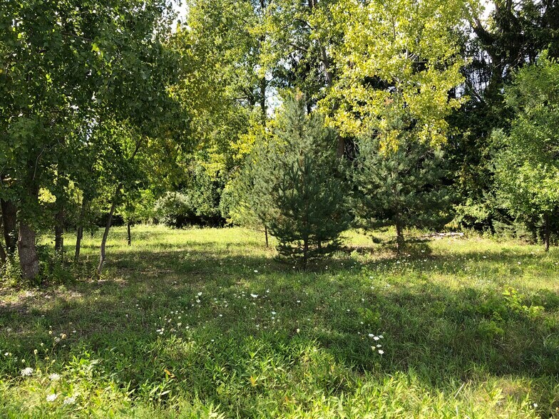 More Photos Of 385 Bay Rd, Queensbury Land For Sale