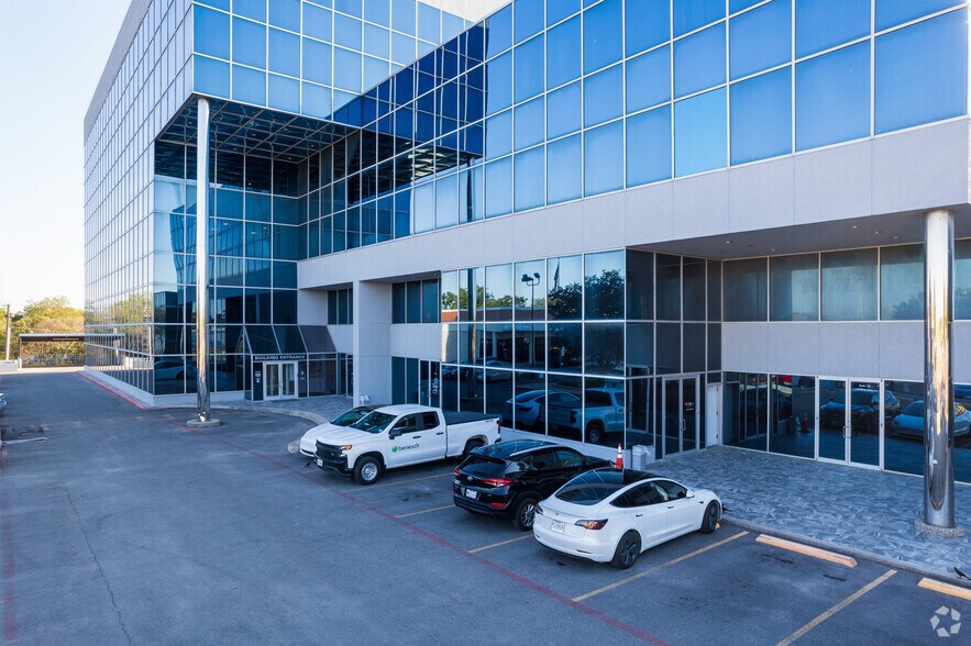 More Photos Of 6777 Camp Bowie Blvd, Fort Worth Office For Lease
