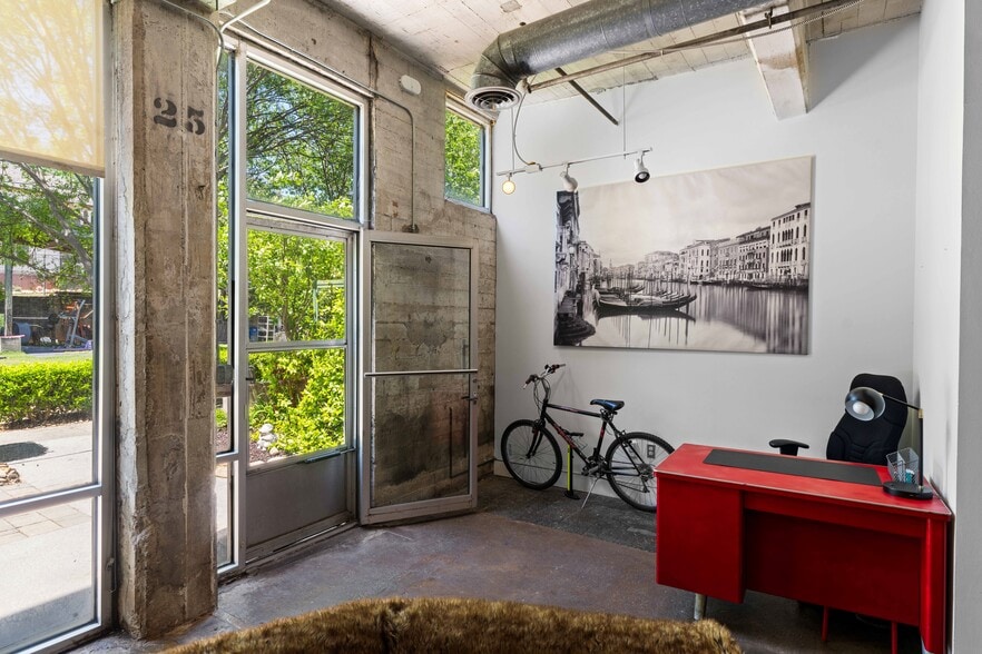 More Photos Of 659 Auburn Ave, Atlanta Loft Creative Space For Sale
