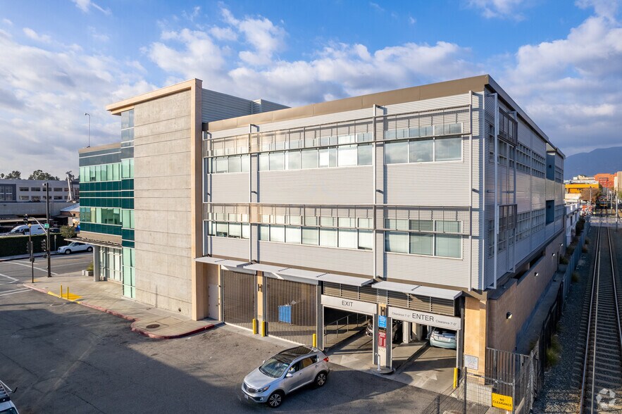 More Photos Of 630 S Raymond Ave, Pasadena Medical For Lease
