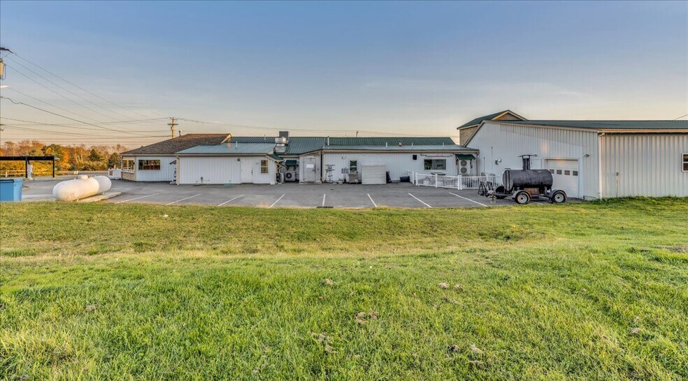 More Photos Of 357 W Main St, Searsport Freestanding For Sale