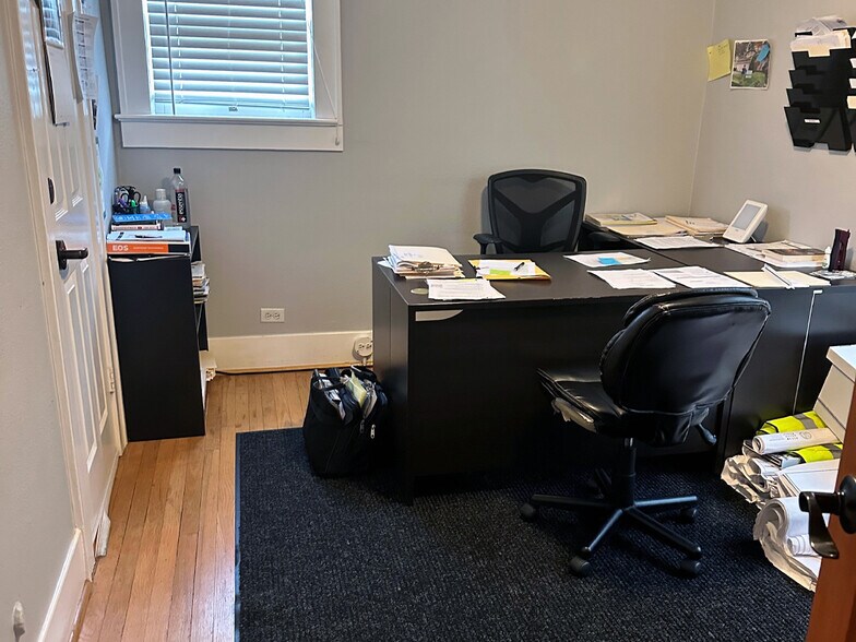 More Photos Of 3515 NE 43rd Ave, Portland Office Residential For Lease