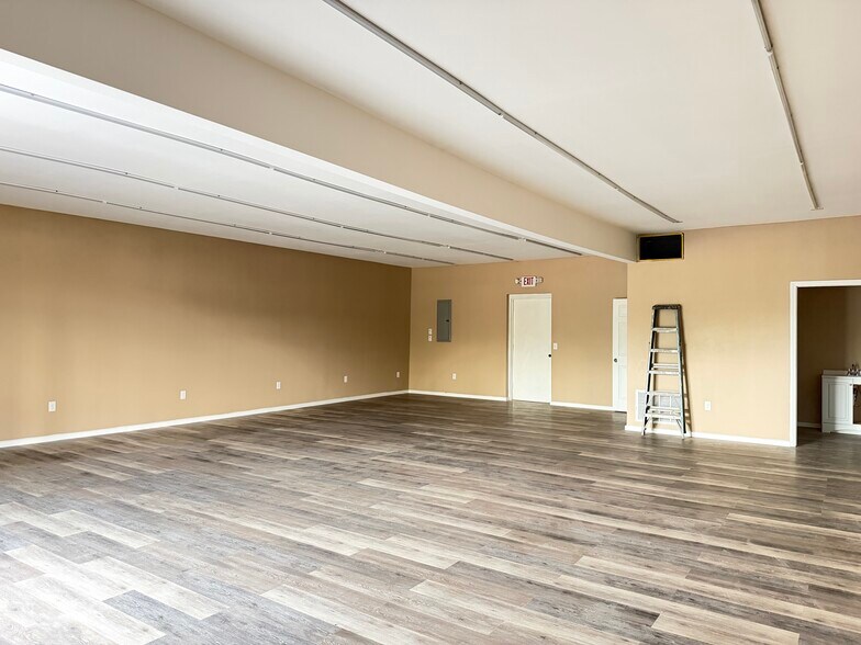 More Photos Of 6505-6509 Highway 29, Molino Freestanding For Lease