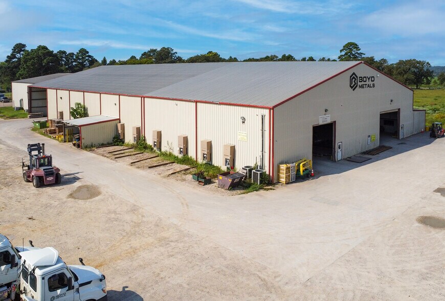 More Photos Of 8102 County Road 313 E, Tyler Distribution For Sale