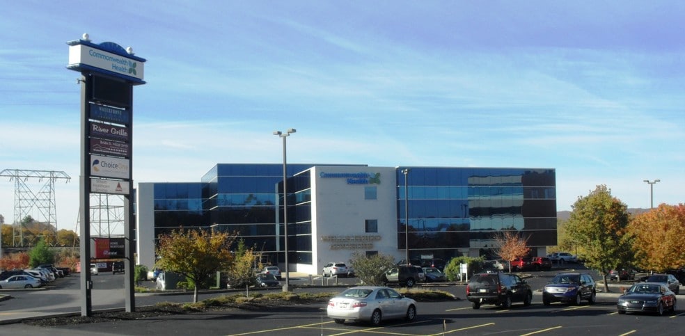 More Photos Of 672 S River St, Plains Medical For Lease