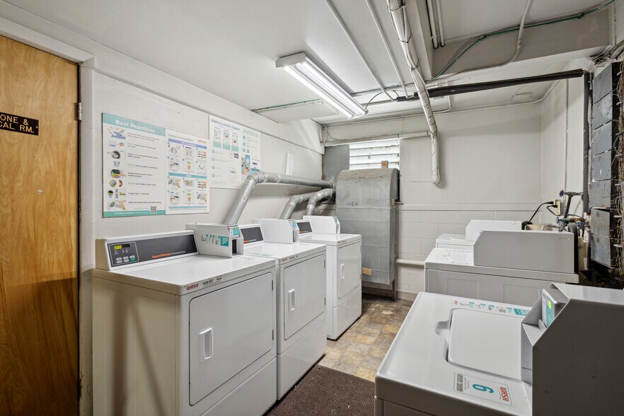 More Photos Of 144-224 Highland Ave, East Lansing Apartments For Sale