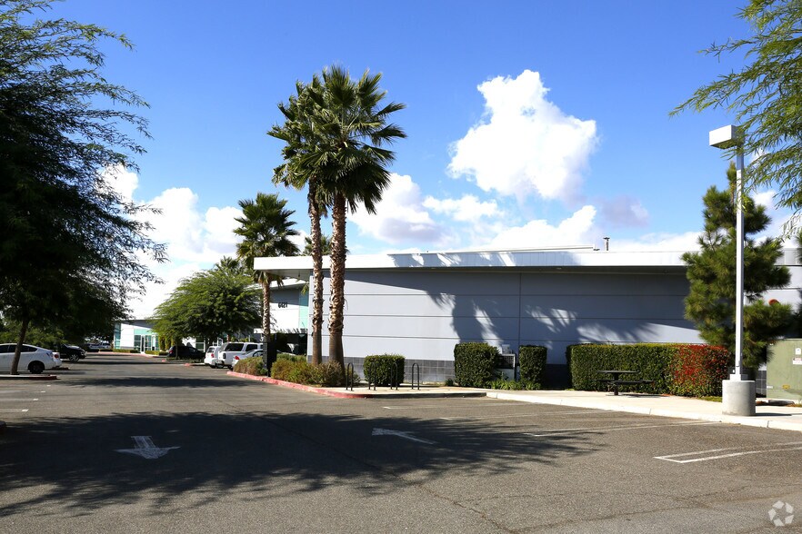 More Photos Of 6421 Central Ave, Riverside Warehouse For Lease