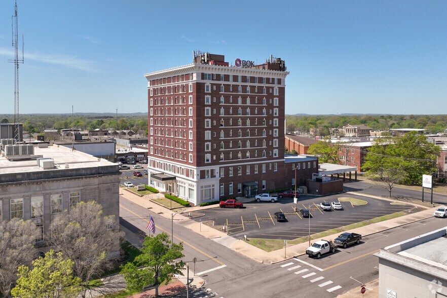 More Photos Of 215 State St, Muskogee Office For Sale