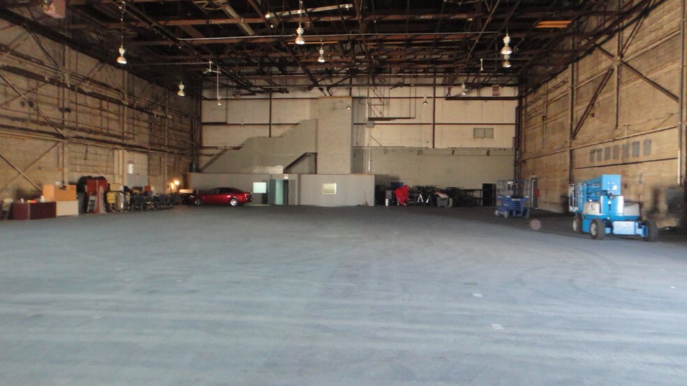 More Photos Of 5660 W Taylor St, Chicago Warehouse For Sale