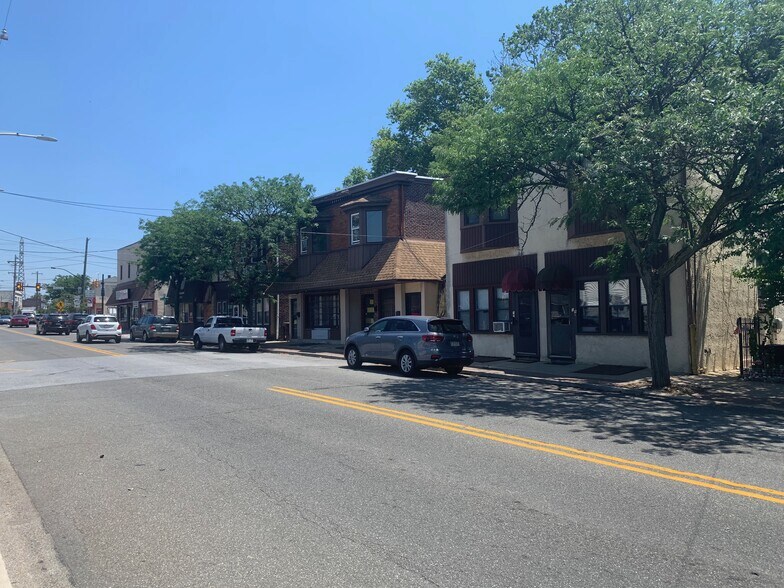 More Photos Of 17 W 10th St, Marcus Hook Apartments For Sale