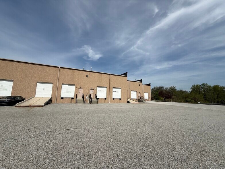 More Photos Of , Garnet Valley Flex For Sale
