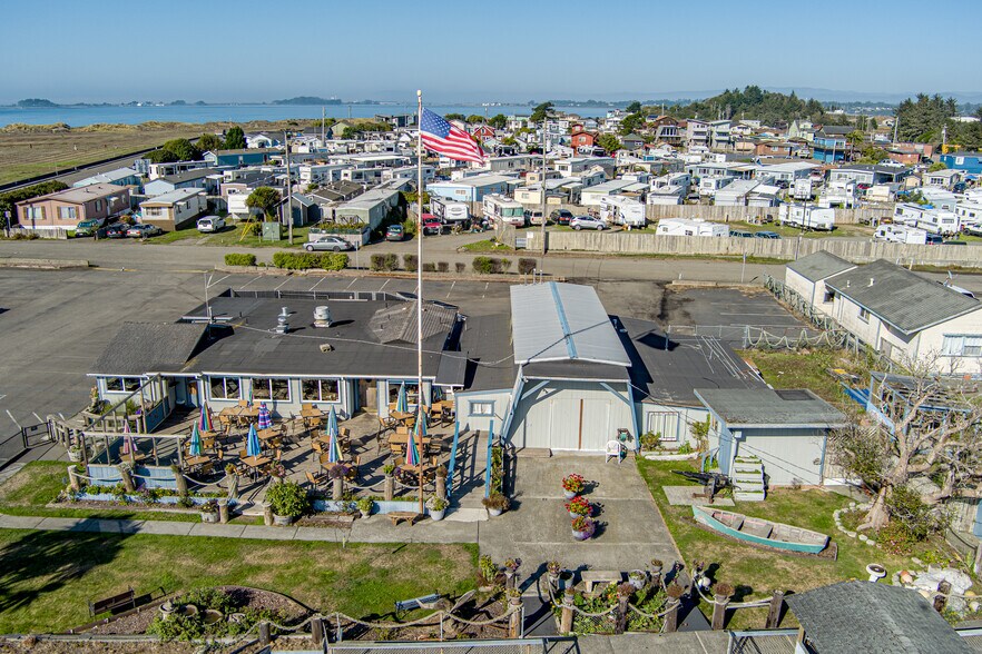 More Photos Of 1901 Buhne, Eureka Restaurant For Sale