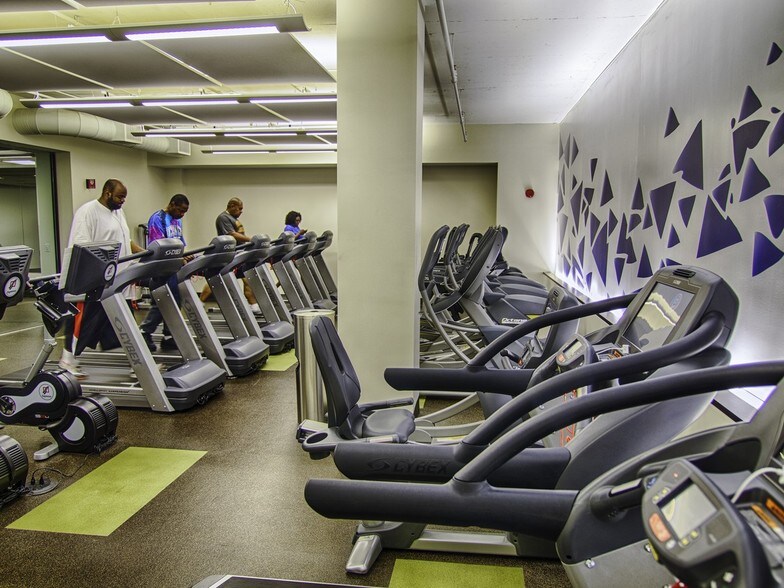 More Photos Of 1220 19th St NW, Washington Office For Lease