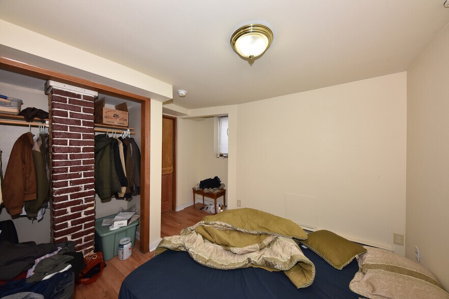 More Photos Of 2940 N Maryland Ave, Milwaukee Apartments For Sale