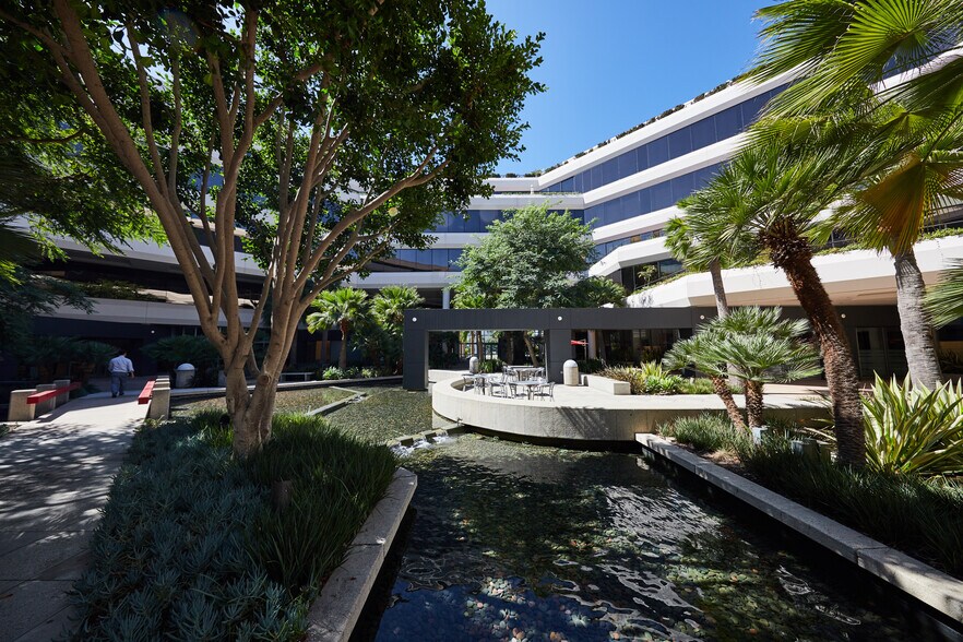 More Photos Of 2101-2141 Rosecrans Ave, El Segundo Office For Lease