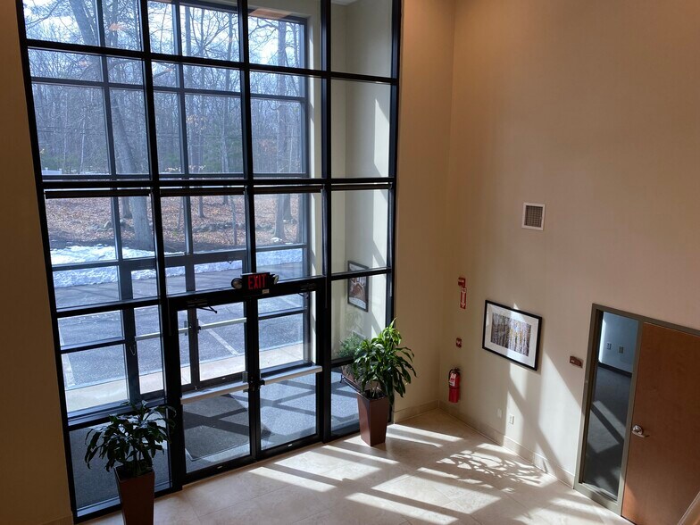 More Photos Of 34 Route 111, Derry Service For Lease