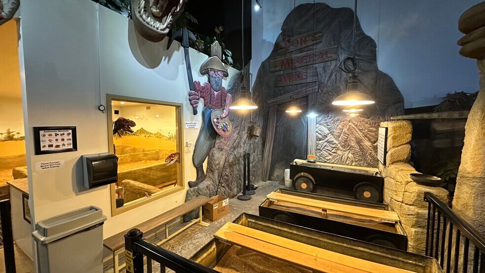 More Photos Of 1381 Dinosaur trail, Drumheller Storefront For Sale