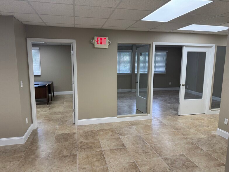More Photos Of 1705 Colonial Blvd, Fort Myers Medical For Lease