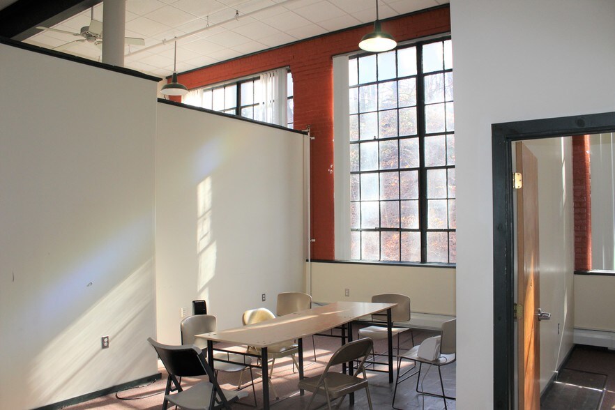 More Photos Of 642 Hilliard St, Manchester Unknown For Lease