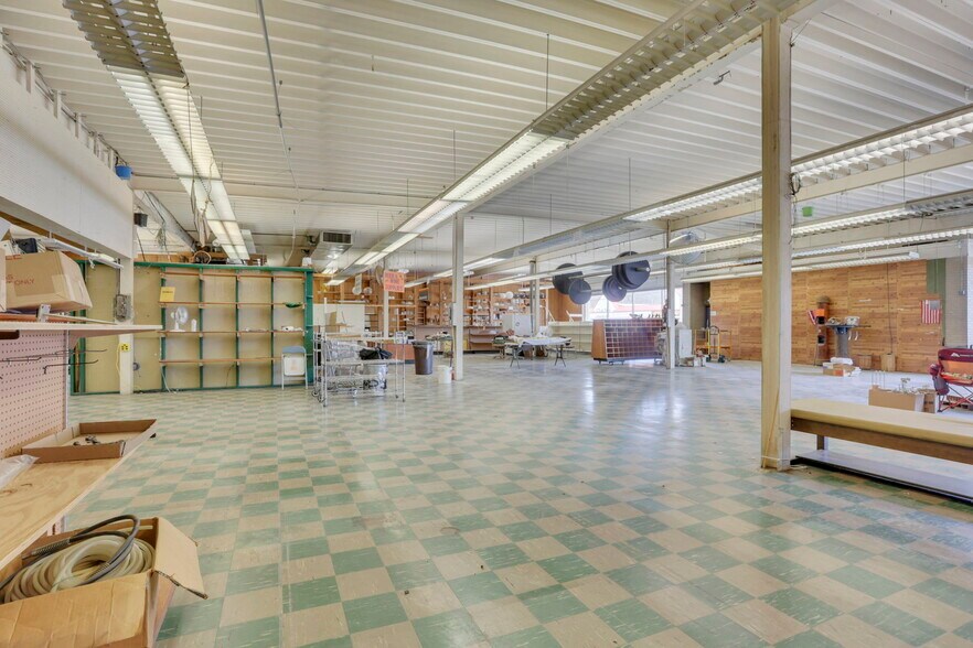 More Photos Of , Lancaster General Retail For Sale