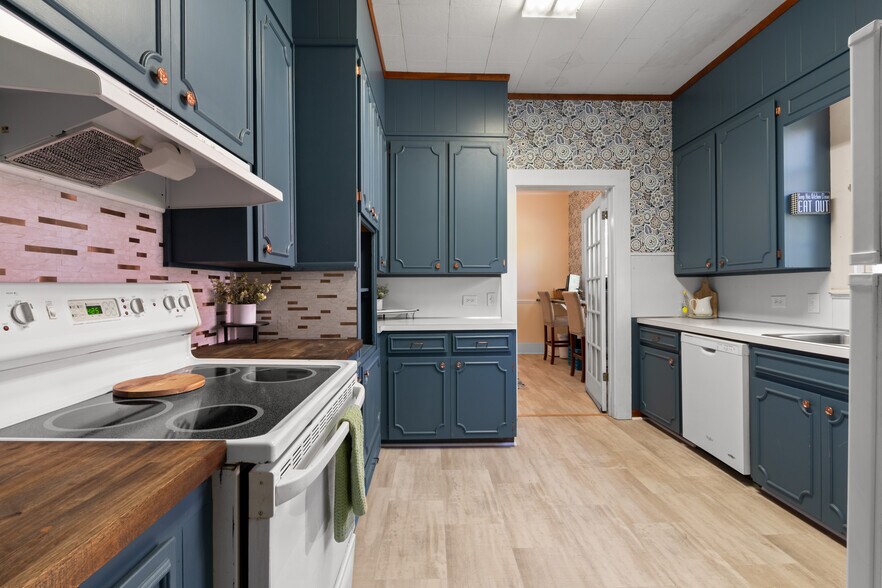 More Photos Of 104 W Broad St, Wedowee Medical For Sale