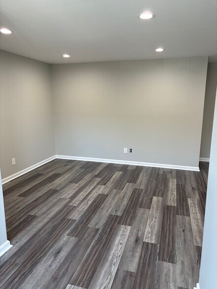 More Photos Of 140 Bridges Rd, Mauldin Office For Lease