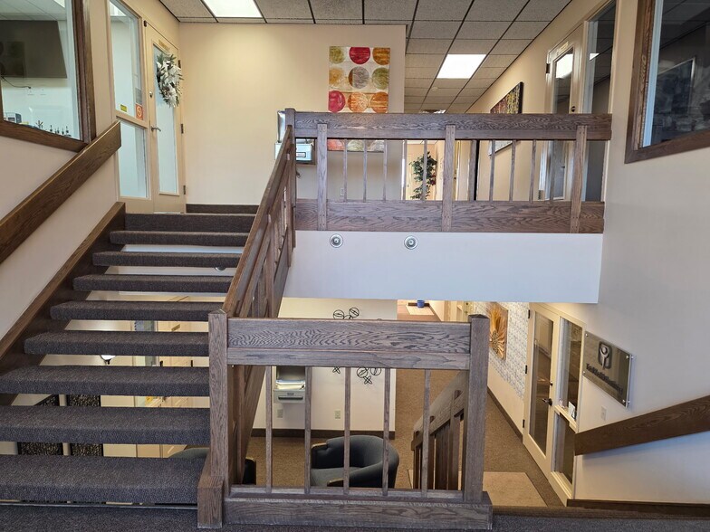 More Photos Of 2101 Aurelius Rd, Holt Medical For Lease