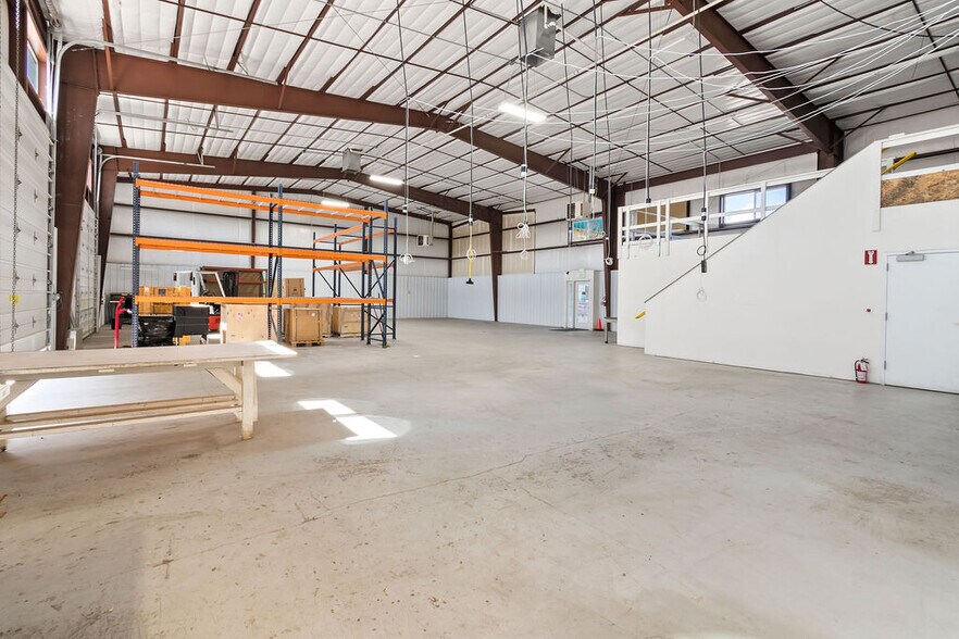 More Photos Of 562 W Crete Cir, Grand Junction Warehouse For Sale