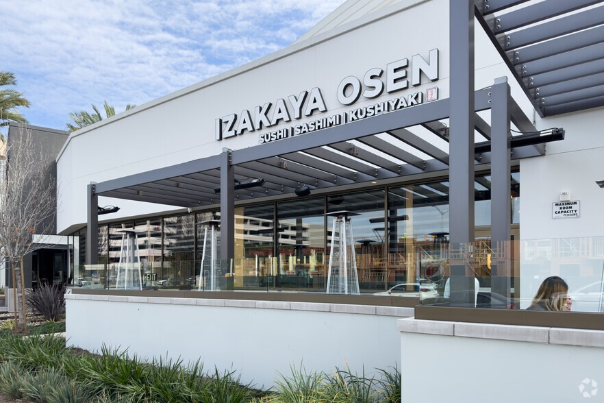 More Photos Of 2040 Main St, Irvine Unknown For Lease