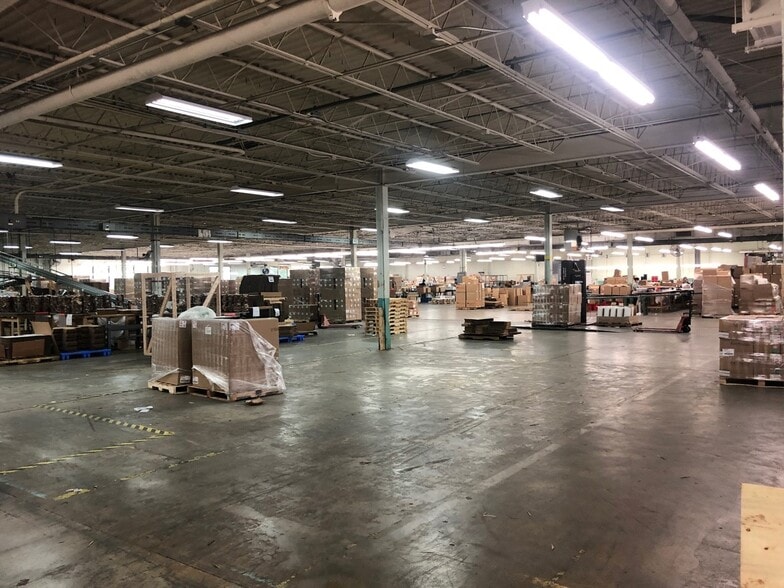 More Photos Of 94 Glenn Bridge Rd, Arden Manufacturing For Sale