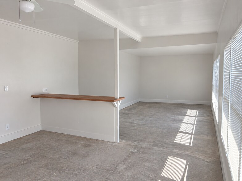 More Photos Of 2328 Newton Ave, San Diego Flex For Lease