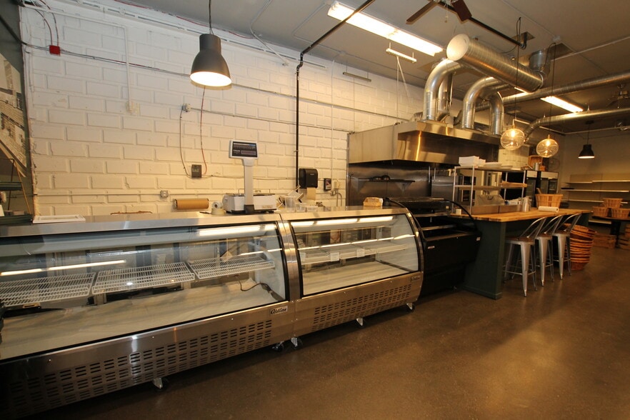 More Photos Of 162 Harding St, Worcester General Retail For Sale