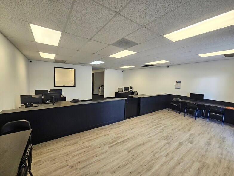 More Photos Of 901 W Victoria St, Compton Unknown For Lease