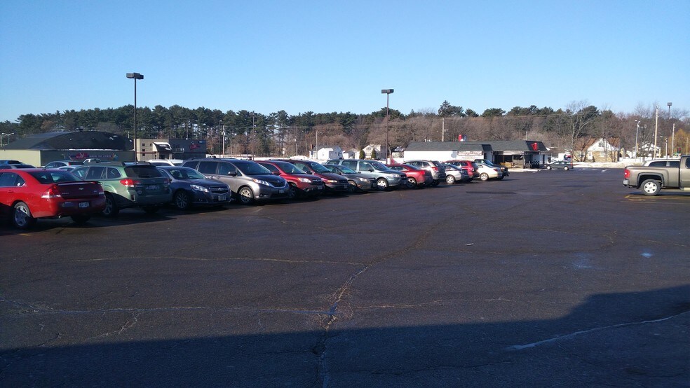 More Photos Of 1029-1101 E Grand Ave, Rothschild Department Store For Lease