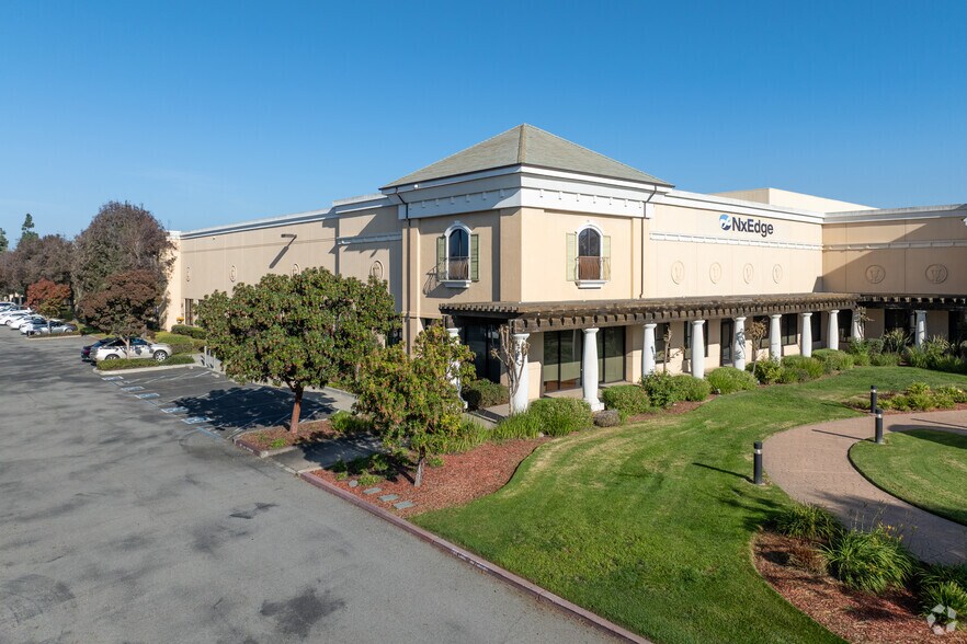 More Photos Of 925 Lightpost Way, Morgan Hill Research And Development For Lease