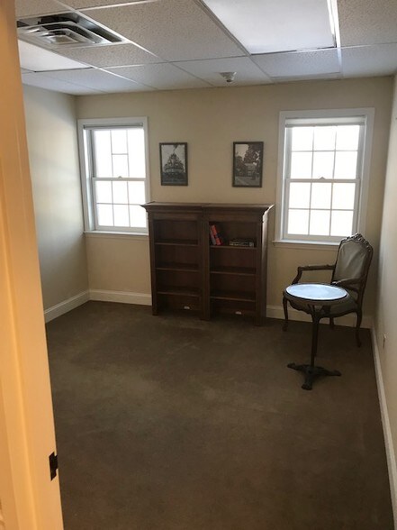 More Photos Of 90 N Broadway, Irvington Office For Lease