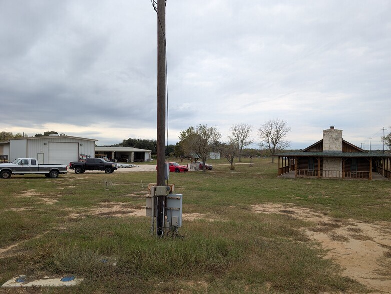 More Photos Of 5425 Cooksey Rd, San Antonio Warehouse For Lease