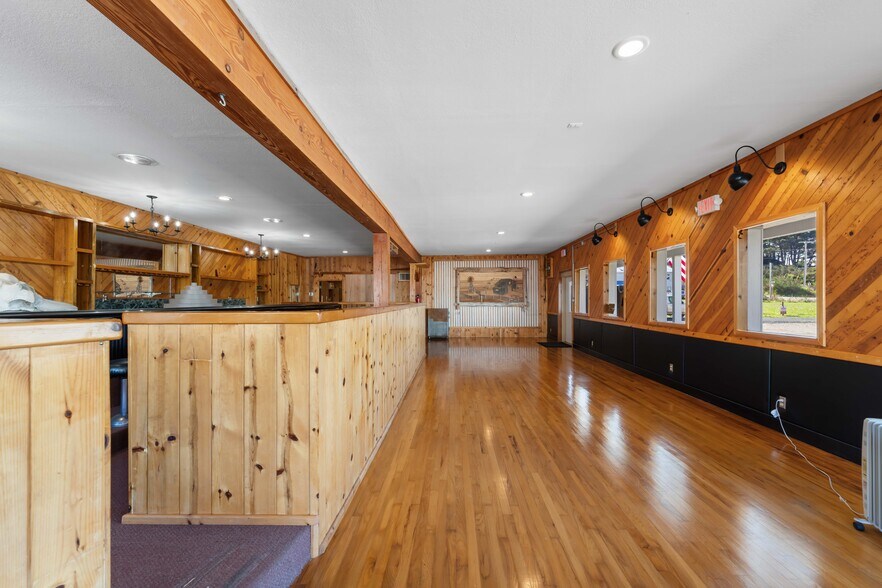 More Photos Of 267 W Sixth St, Port Orford Storefront Retail Residential For Sale