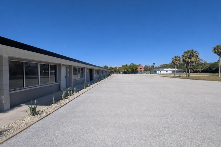 More Photos Of 4726 US-41, Sarasota Religious Facility For Lease