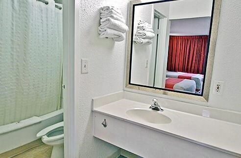 More Photos Of 2377 N Expressway 83, Brownsville Hotel For Sale