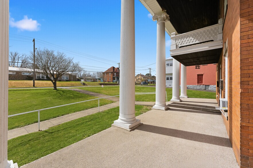 More Photos Of 1042 Morgantown Ave, Fairmont Specialty For Sale