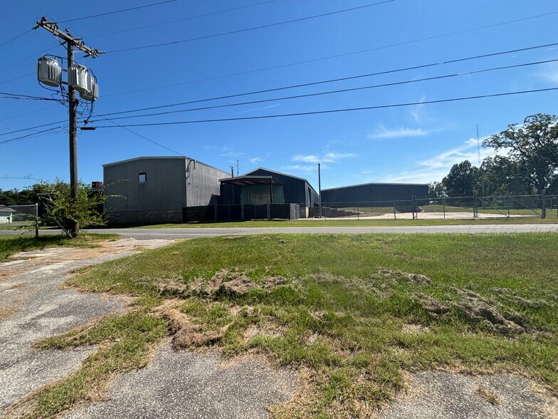 More Photos Of 1811 Florida Ave, Quincy Warehouse For Lease