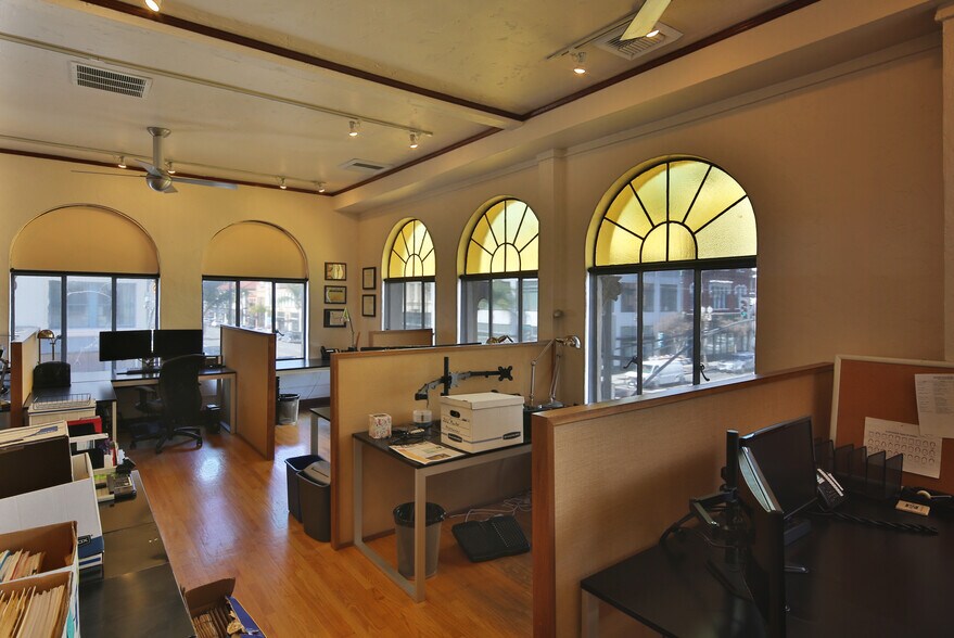 More Photos Of 2 E Colorado Blvd, Pasadena General Retail For Sale