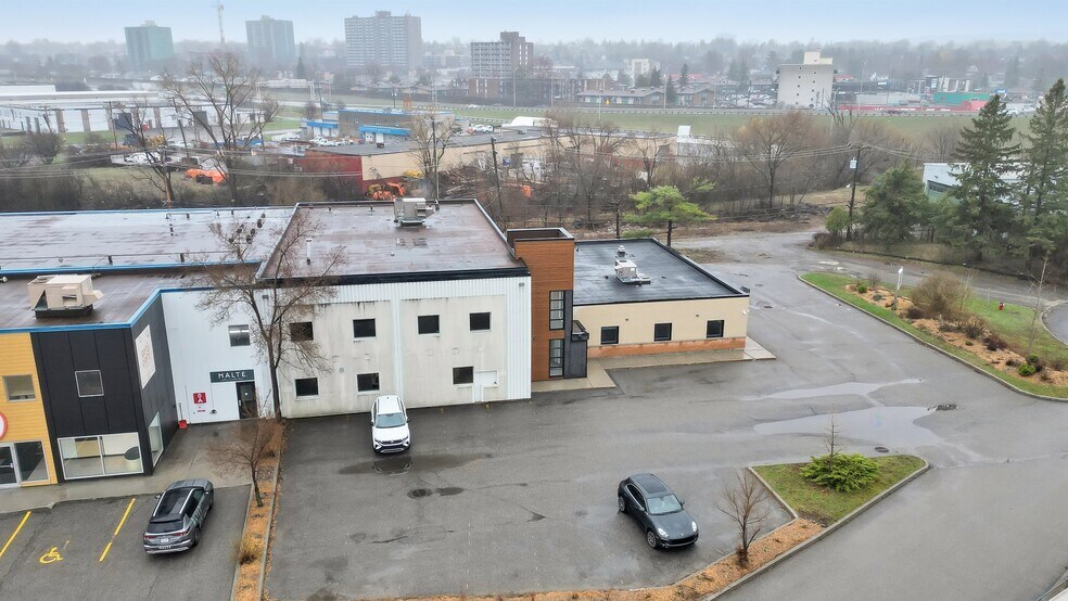 More Photos Of 170 Rue Deveault, Gatineau Research And Development For Lease