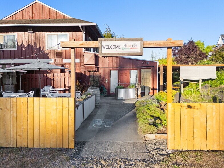 More Photos Of 101 Provence View Ln, Sequim Restaurant For Sale