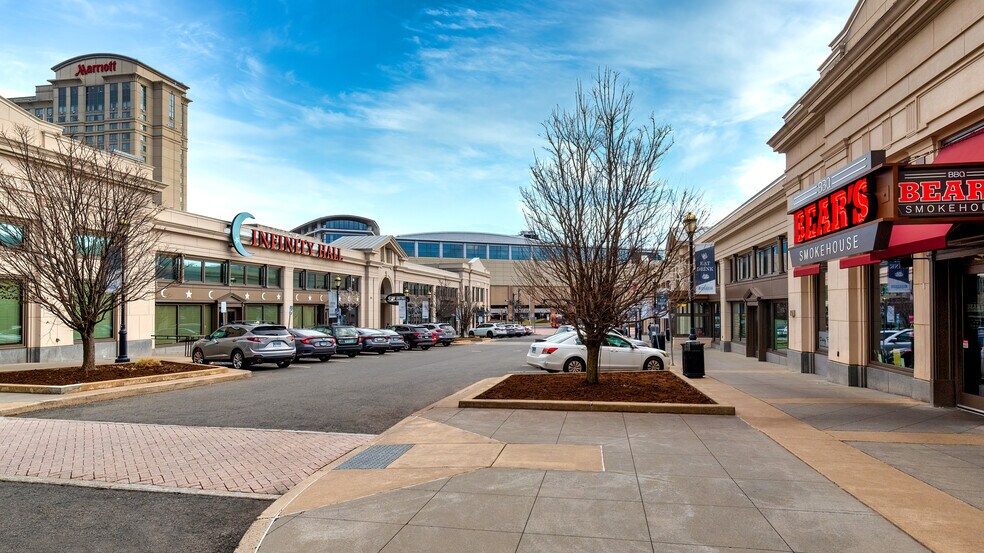 More Photos Of 32 Front St, Hartford Unknown For Lease