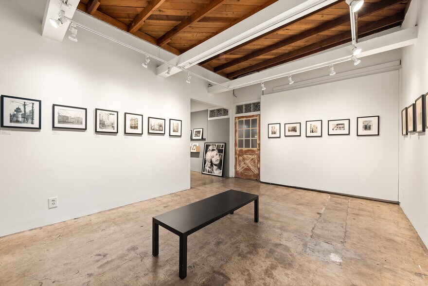 More Photos Of 10959 Venice Blvd, Los Angeles Flex For Sale