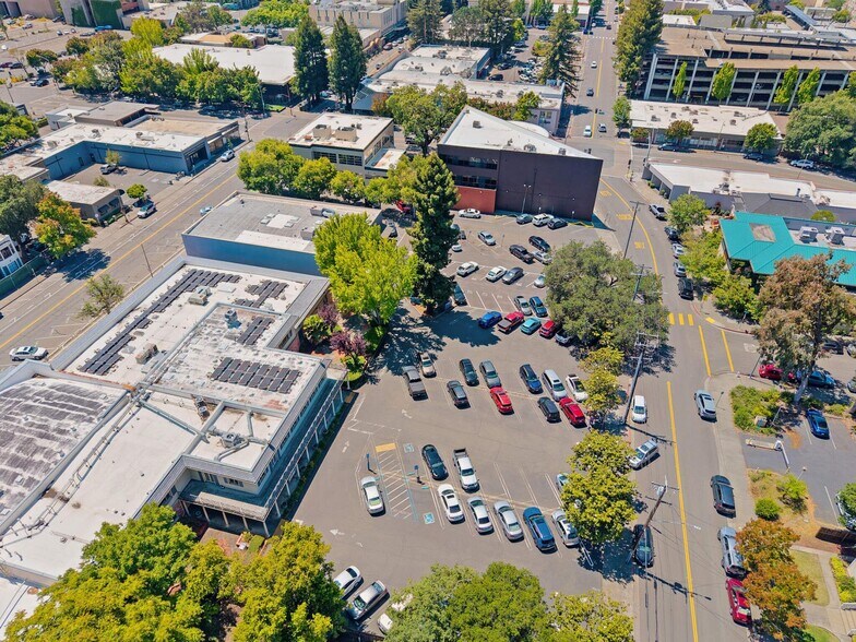 More Photos Of 801 4th St, Santa Rosa Office For Sale