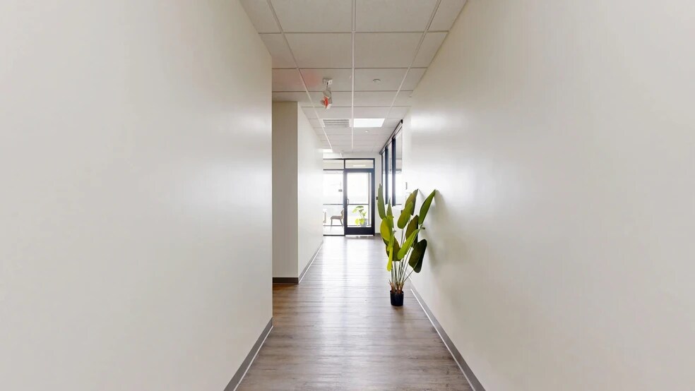 More Photos Of 5751 Kroger Dr, Fort Worth Office For Lease